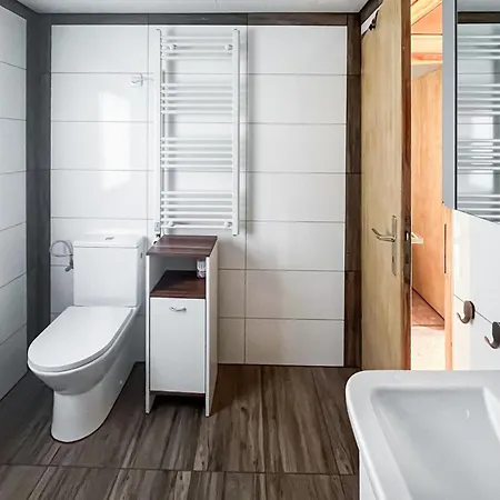 - 06 Σπίτι διακοπών *