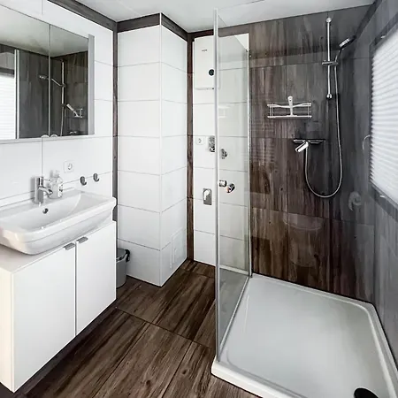 2 Bedroom Stunning In Holiday home *